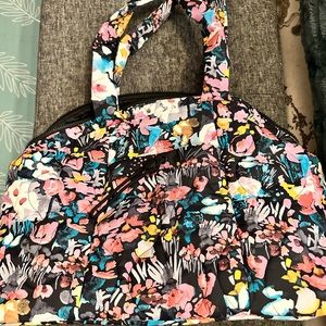 Vera Bradley Featherweight Tote Bag in Artist’s Garden pattern